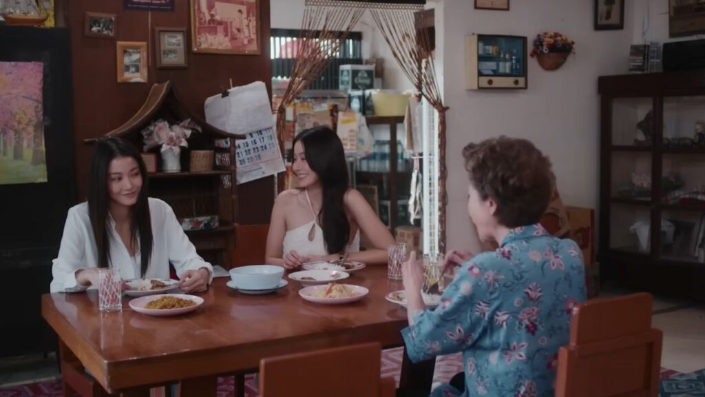 Pluto Thai TV Series portrays growth and reconciliation between sisters Ai-oon and Ob-oom.