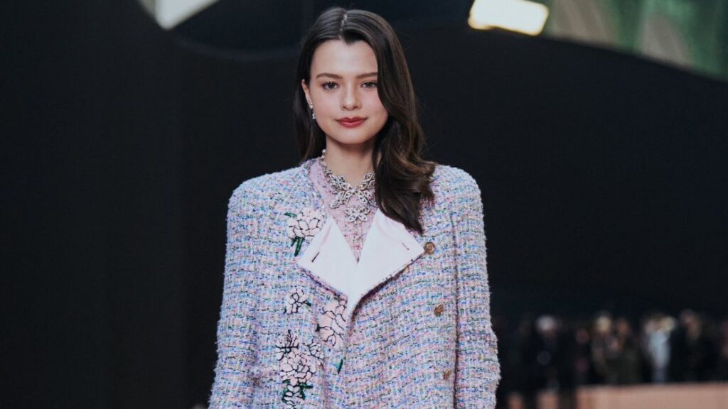 Becky Armstrong in an elegant look, showing grace and presence among Thai GL Actresses.