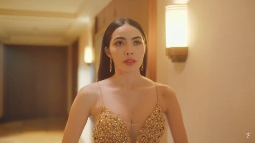 Stylized, flawless character in Show Me Love, a Thai GL drama, illustrating beauty standards and body image pressure.
