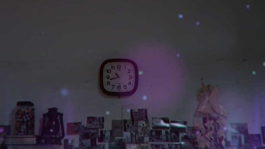 Scene showing a clock with ethereal lighting in Reverse Four You, a Thai GL fantasy drama.