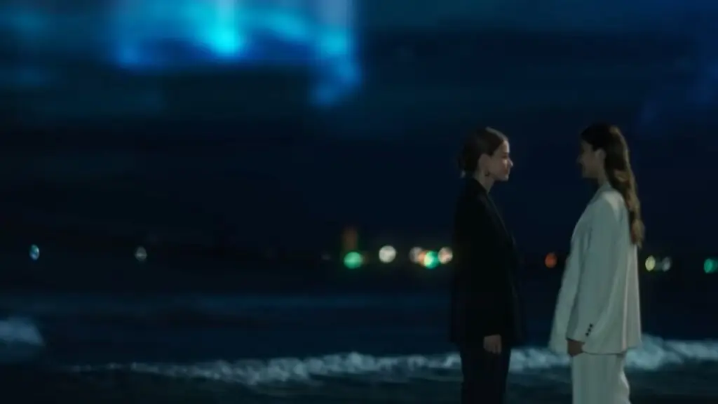 Uranus 2324 blends Thai GL movies with sci-fi romance in a dreamlike dimension.