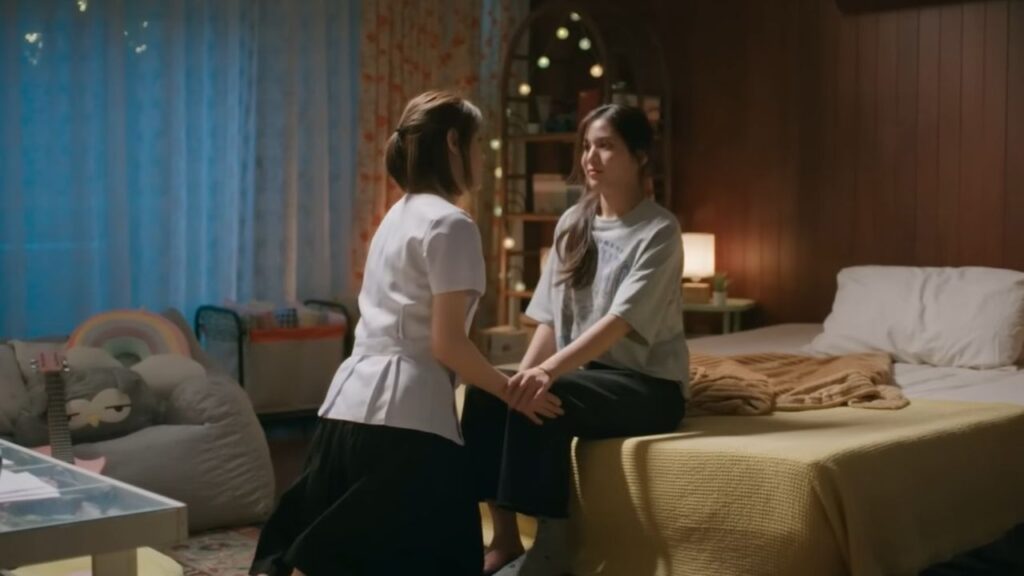 Intimate scene from Us, a Healthy GL series focused on communication and respect.